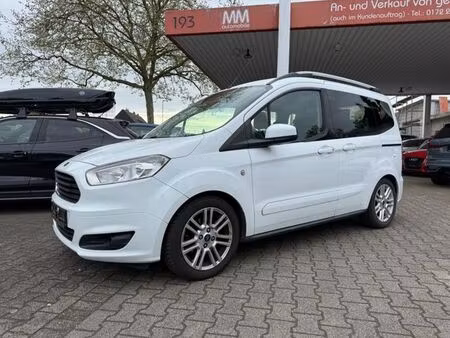 Ford Tourneo Courier 1.0 100 Titanium