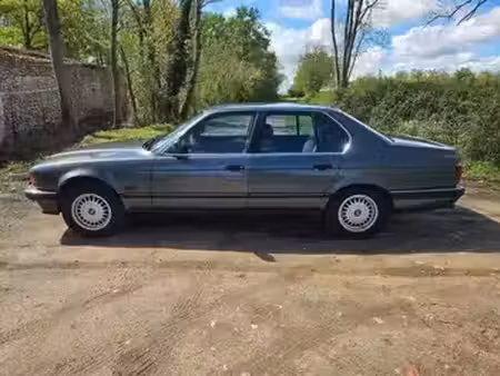 BMW Série 7 730i