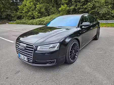 Audi A8 V8 4.0 TFSI 435 quattro