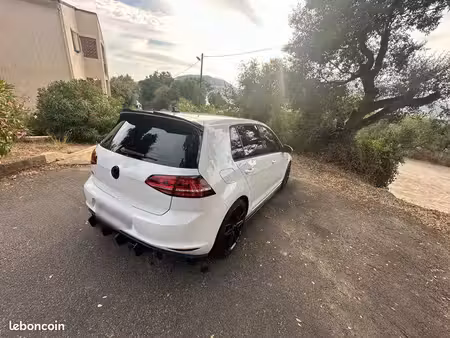 Volkswagen Golf GTI 2.0 TFSI 230 Performance