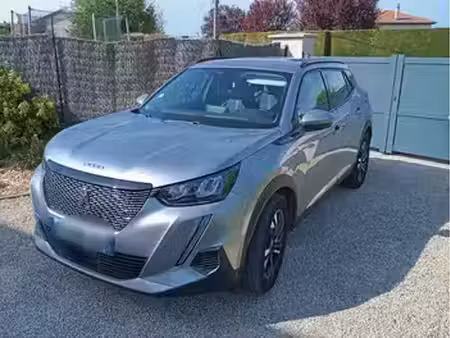 Peugeot 2008 1.2 PureTech 100 Allure