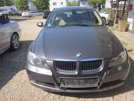 BMW Série 3 325i 2.5 218