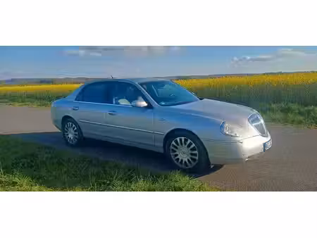Lancia Thesis 2.4 170 Executive