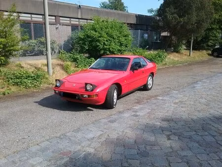 Porsche 924 S