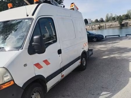 Renault Master 2.5 dCi 120
