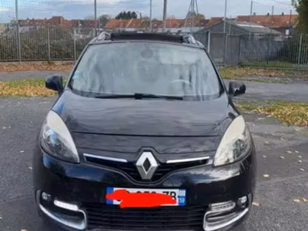 Renault Scénic Initiale Paris