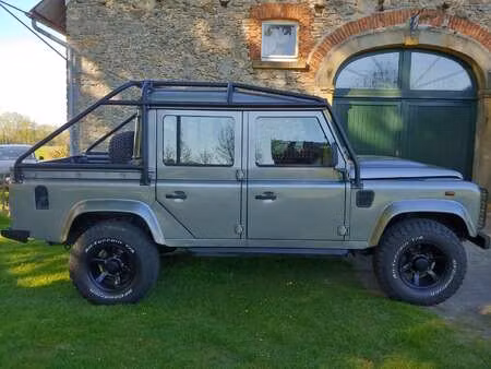 Land Rover Defender 122