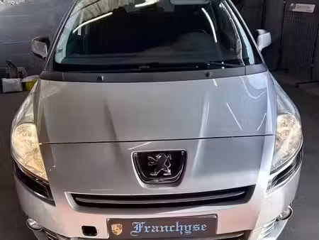 Peugeot 5008 1.6 HDi 110 Confort