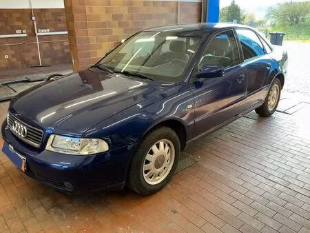 Audi A4 1.8 125