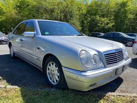 Mercedes-Benz Classe E E 240 V6 2.6 170 Elegance