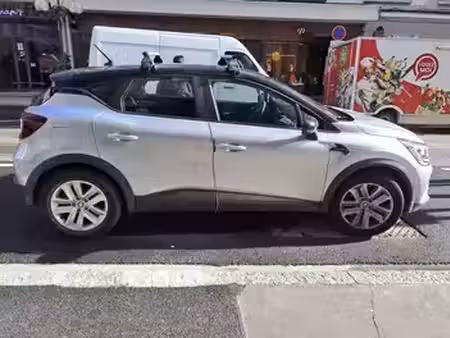 Renault Captur E-Tech 1.6 145 Business