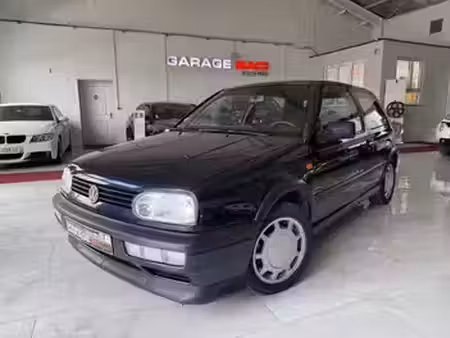Volkswagen Golf GTI 2.0 115