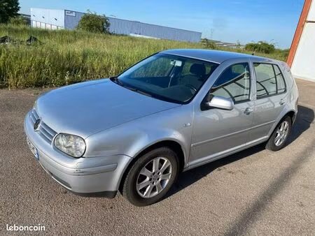 Volkswagen Golf 1.9 TDI 105