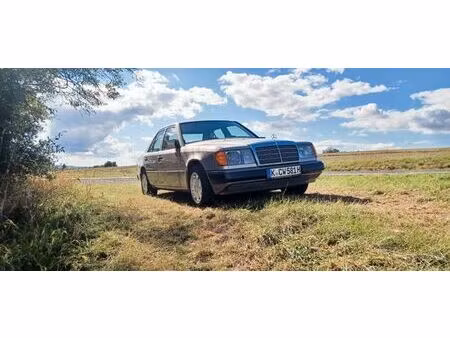 Mercedes-Benz Classe E 260 E V6 2.6