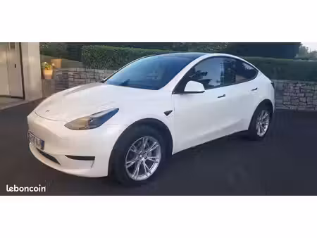 Tesla Model Y Grande Autonomie 275