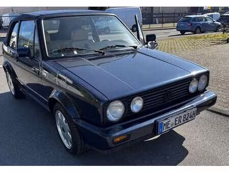 Volkswagen Golf 1.8 72