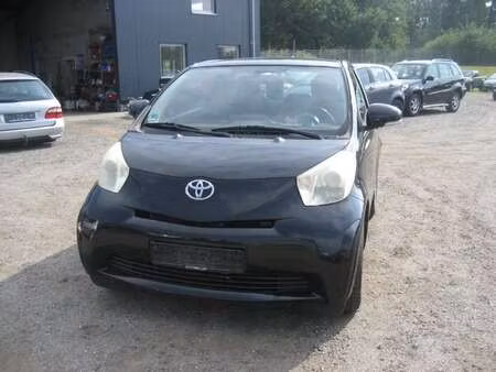 Toyota IQ 
