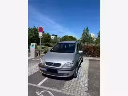 Opel Zafira 2.0 Elegance