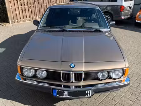 BMW Série 7 735i