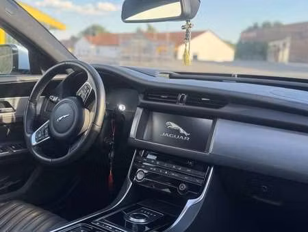 Jaguar XF D180 2.0 180 Prestige
