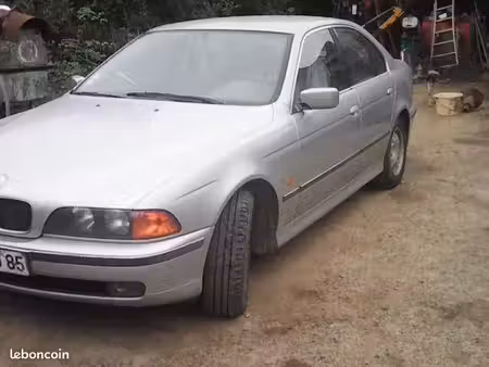 BMW Série 5 525TD 2.0 115