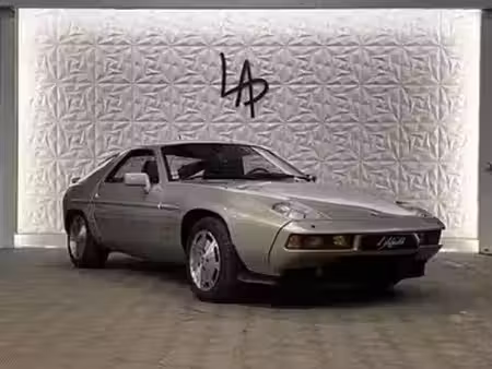 Porsche 928 S V8 4.7