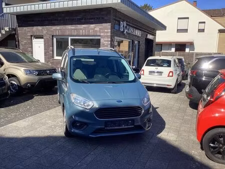 Ford Tourneo Courier 1.0 100 Titanium