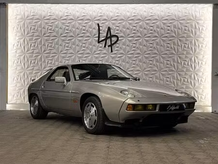 Porsche 928 S V8 4.7