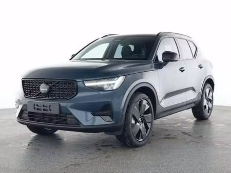 Volvo XC40 B4 2.0 197 Black Edition