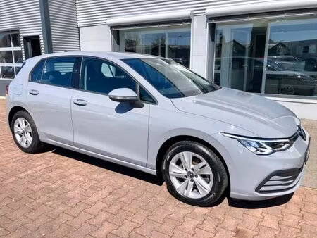 Volkswagen Golf 1.0 TSI 90
