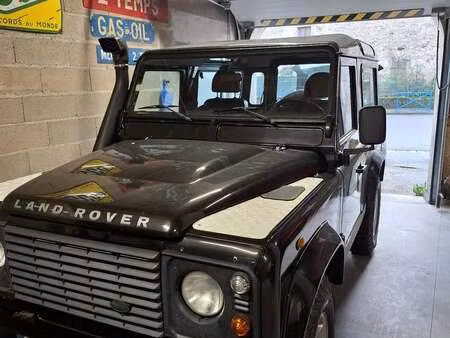 Land Rover Defender 2.4 122 E 4x4