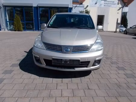 Nissan Tiida 1.6 Acenta