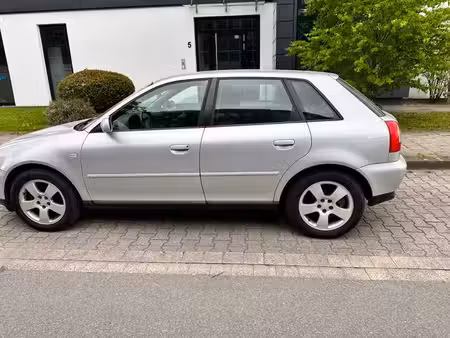 Audi A3 1.6 102