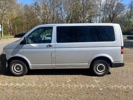 Volkswagen Transporter T5 1.9 TDI 105