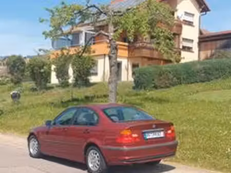 BMW Série 3 318i 1.9 118
