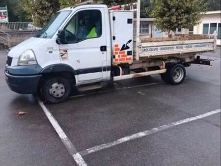 Renault Mascott V6 3.0