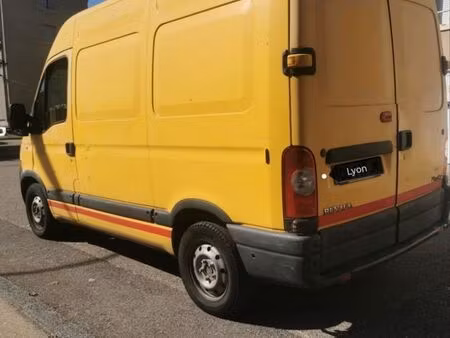 Renault Master 2.5 dCi 100