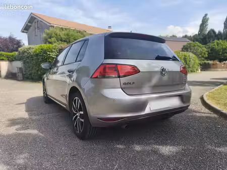 Volkswagen Golf 1.6 TDI 110 Lounge