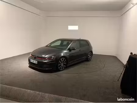 Volkswagen Golf GTI 2.0 TFSI 230