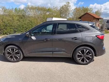 Ford Kuga 2.0 TDCi 140 ST Line 4x4