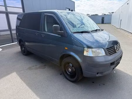 Volkswagen Transporter T5 California 2.5 TDI 174 Beach