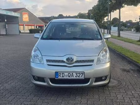 Toyota Corolla 2.2 136