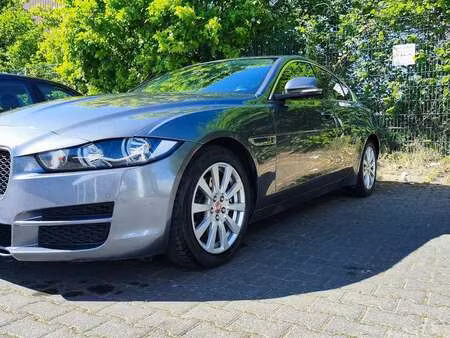 Jaguar XE 20d 2.0 180 Pure