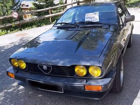 Alfa Romeo GTV 