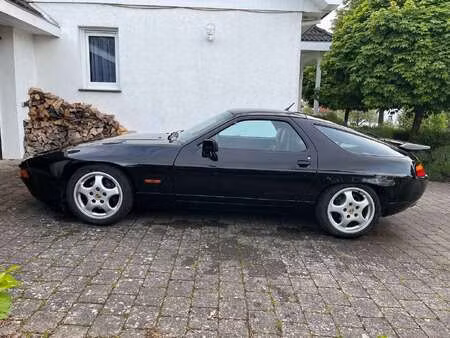 Porsche 928 GT V8 5.0 330