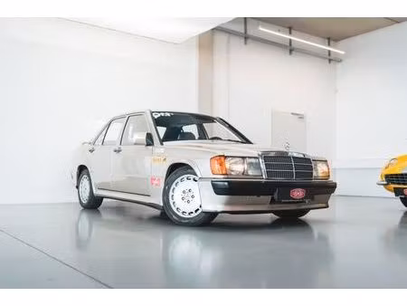 Mercedes-Benz 190 2.3 185