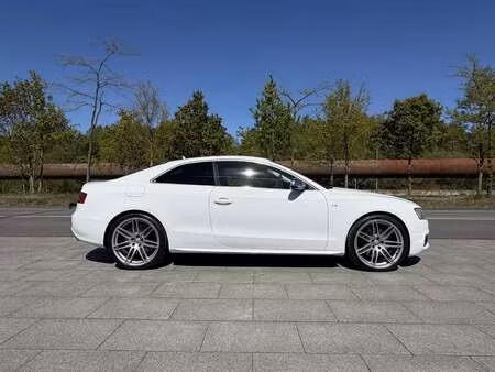 Audi A5 S5 V8 4.2 FSI 354 quattro