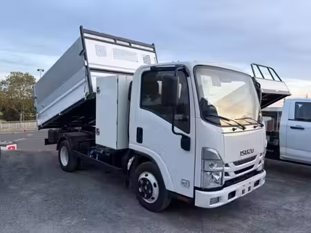 Isuzu M27 