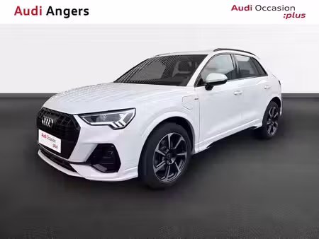 Audi Q3 45 TFSI E 1.4 TFSI 150 S line