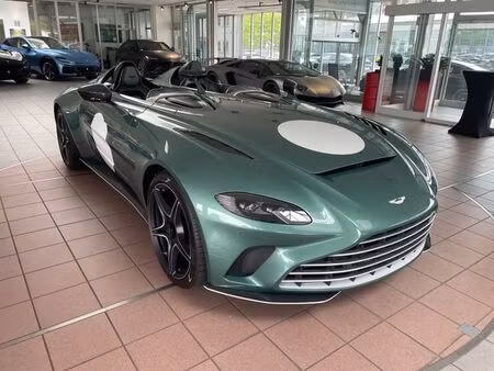 Aston Martin V12 Speedster